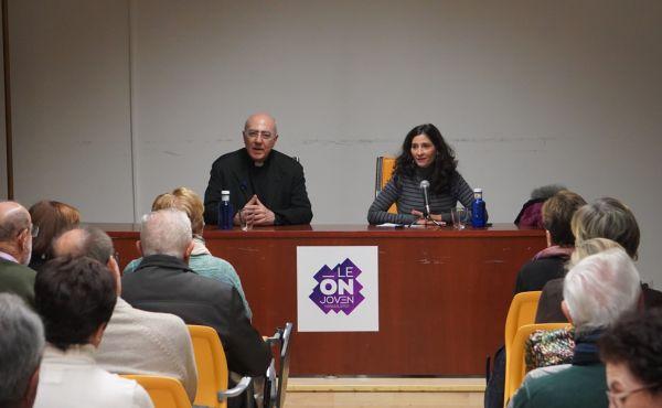 José Carlos Martin de la Hoz y Cristina Fanjul en la presentación del día 22. Diario de León.