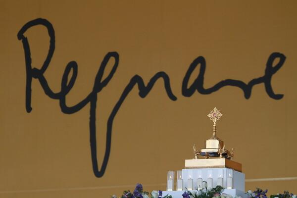 Regnare Christum volumus! Lema episcopal del beato Álvaro.