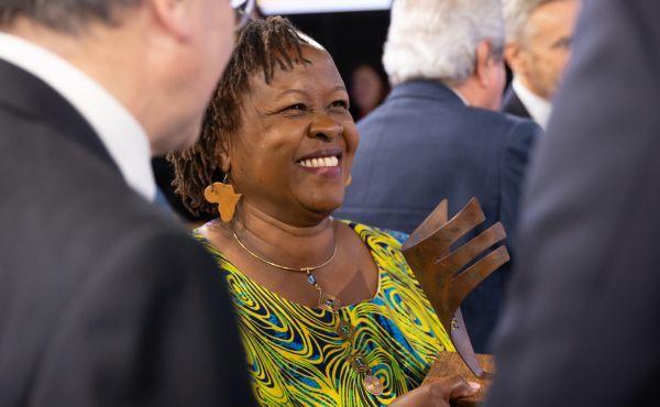 Susan Kinyua al lliurament del Premi Harambee 2024