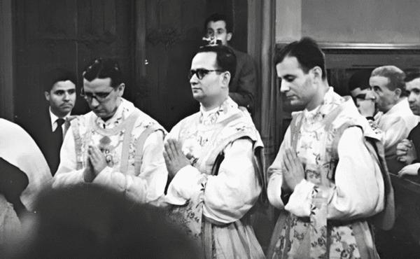 Álvaro del Portillo, José María Hernández Garnica y José Luis Múzquiz, el día de su ordenación sacerdotal