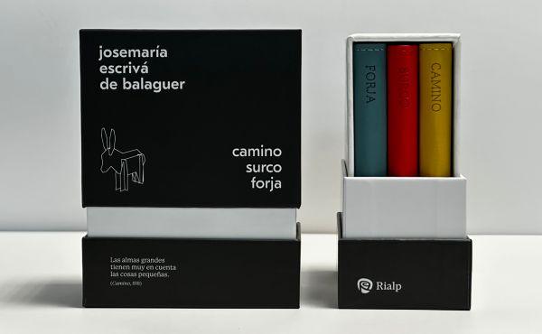 Estuche que contiene Camino, Surco y Forja, de Rialp.