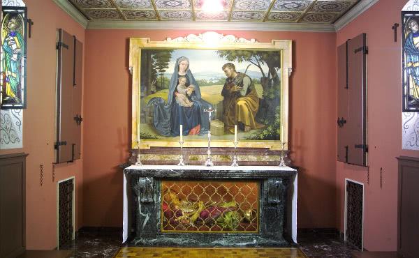 Den helige Josefs kapell i Villa Tevere. Under altaret finns den helige Severinus reliker.